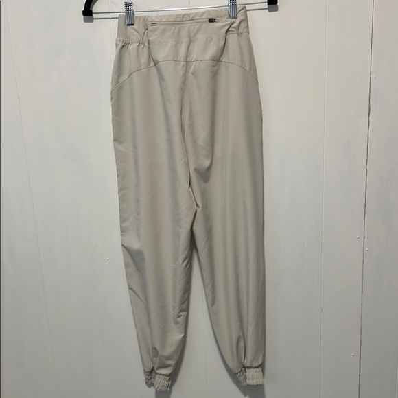 Asics Tan Jogger Style Wind Relaxed Fit - Picture 3 of 6